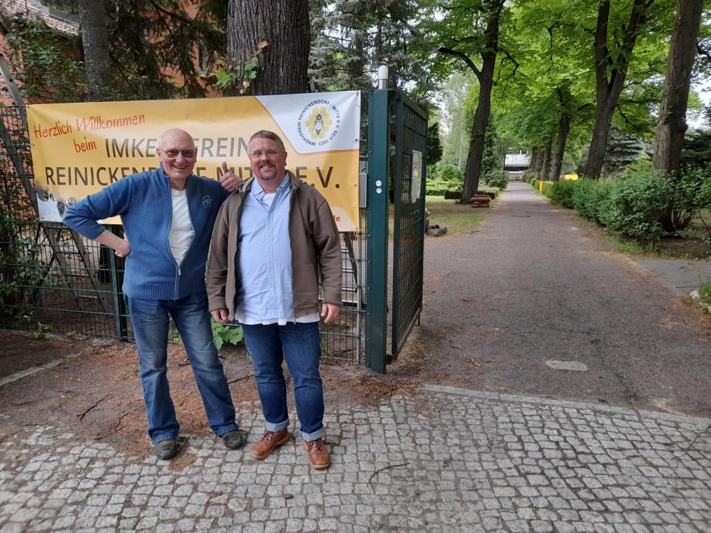 Banner installed by Michael &amp; Uwe! (Bild: Anja Zietz)